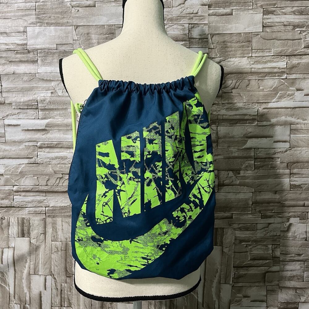 Nike Medium Drawstring Gym Sack Backpack 15L Polyester Blue /Green Logo